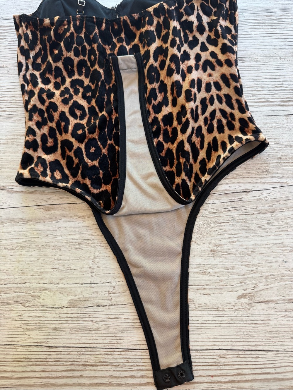 Kaylee Kollection Leopard Print Chain Strap Bodysuit S - Picture 7 of 13